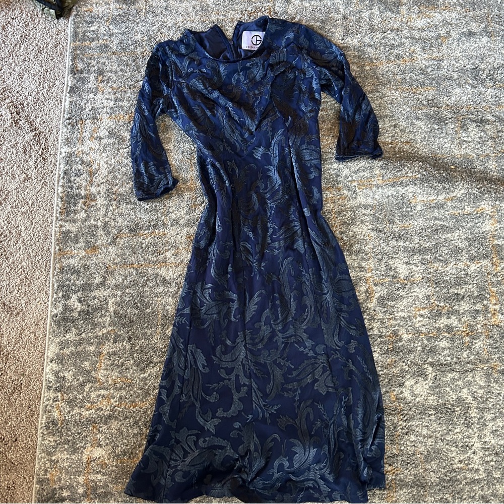 JS Collections Navy Blue Gown with 3/4 Sleeves and V-Neck for Cocktail